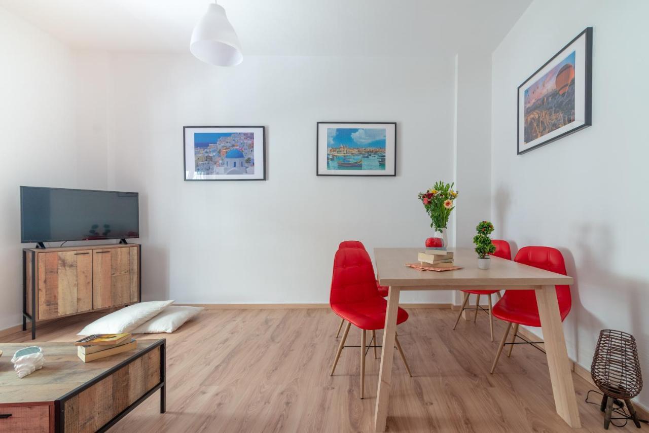 Modern Renovated Apt Next To The Beachfront Heraklion  Exterior photo