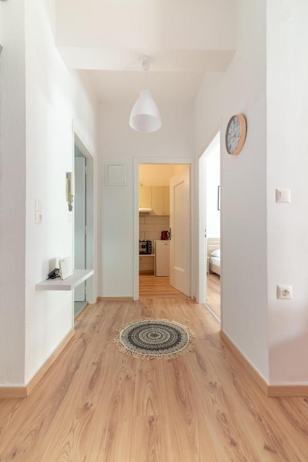 Modern Renovated Apt Next To The Beachfront Heraklion  Exterior photo