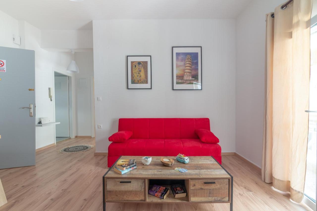 Modern Renovated Apt Next To The Beachfront Heraklion  Exterior photo